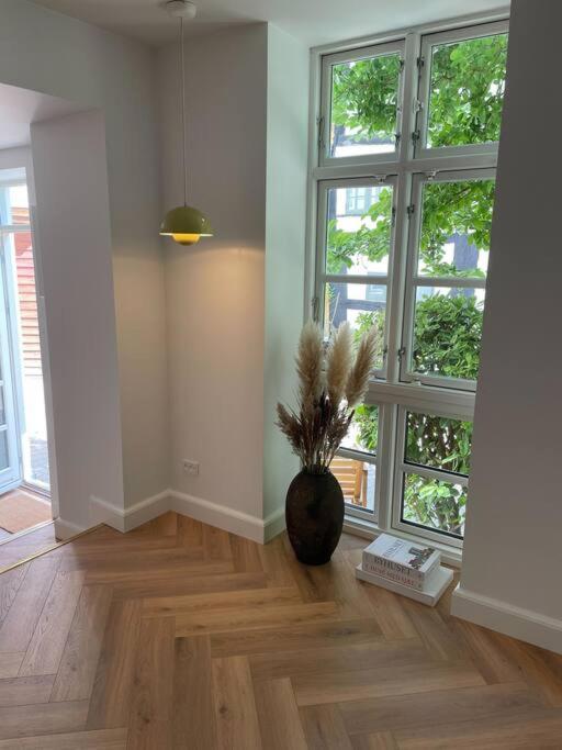 Apartamento Nyrenoveret Charmerende Lejlighed I Odense C! Exterior foto
